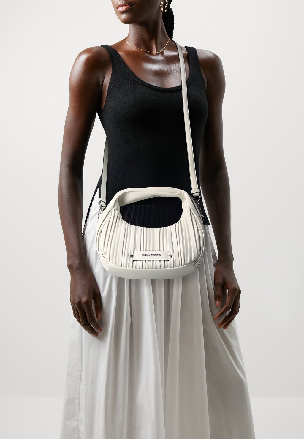 

Сумка HOBO KARL LAGERFELD, цвет off white