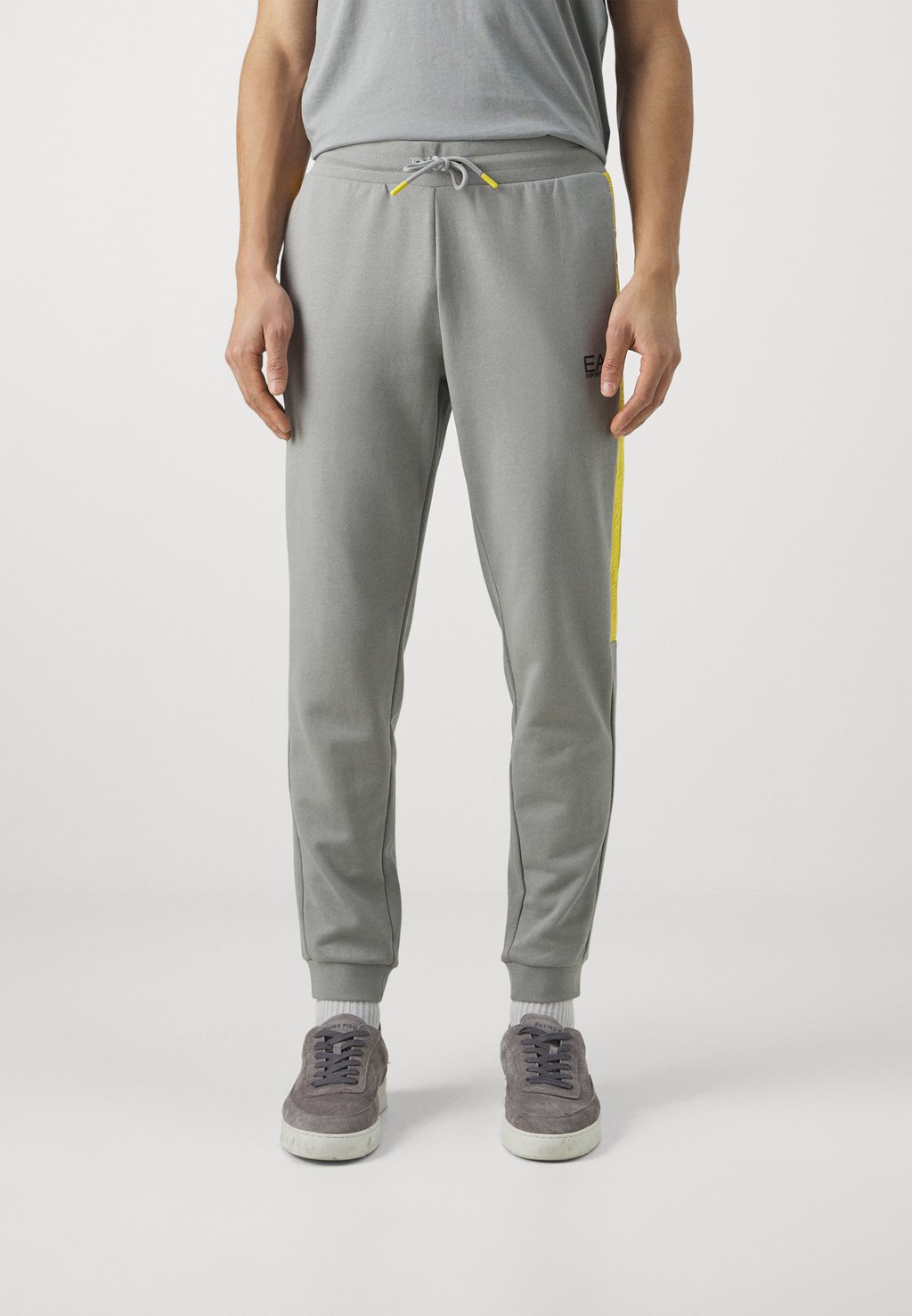 Спортивные брюки Trouser EA7 Emporio Armani, цвет grigio chiaro спортивные брюки comfort campagnolo цвет grigio