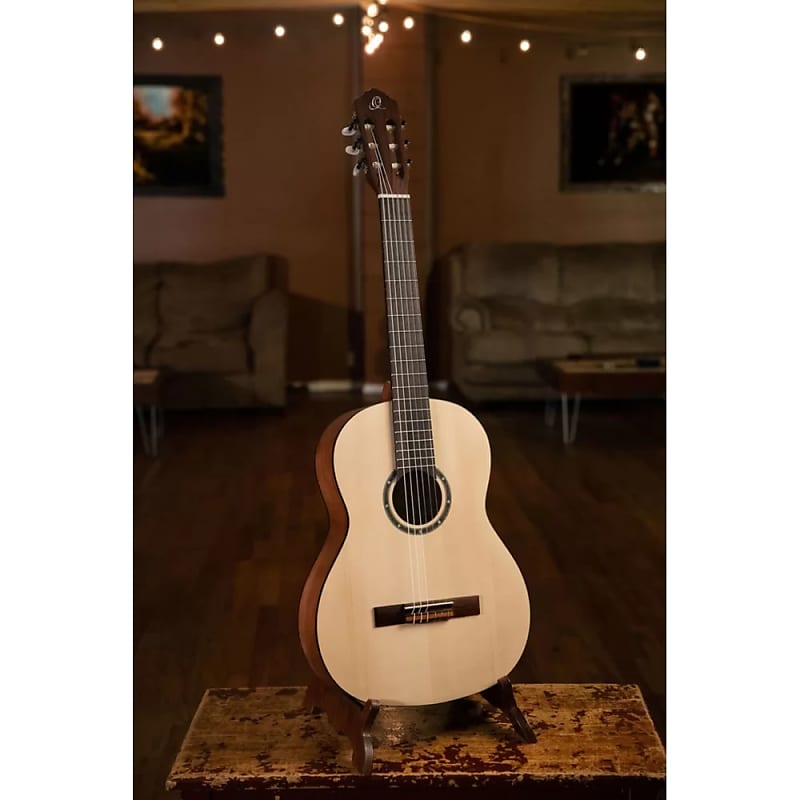 Акустическая гитара Ortega Family Series Pro Full-Size Guitar Spruce Top Natural - R55