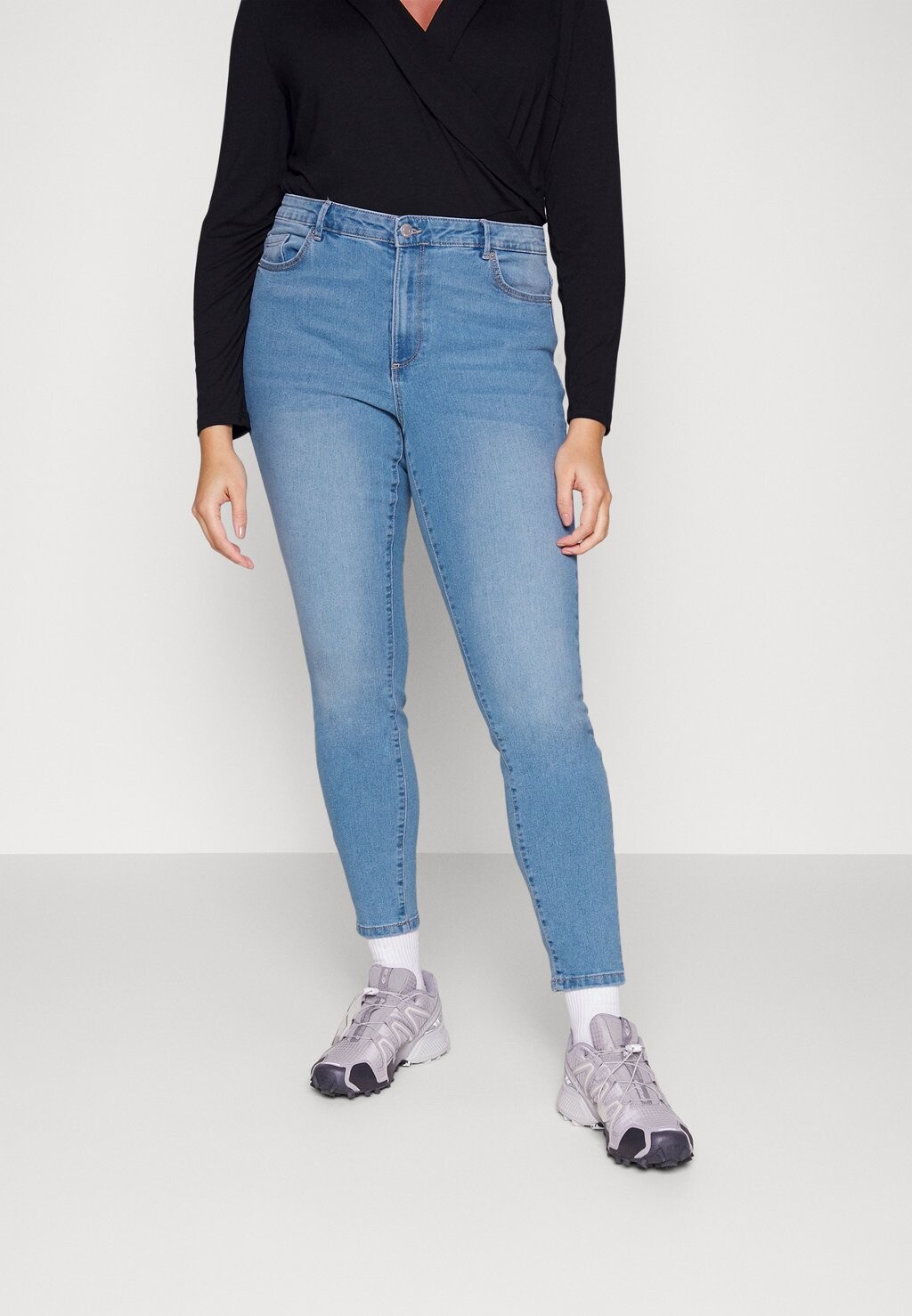 

Джинсы Skinny Fit Vero Moda