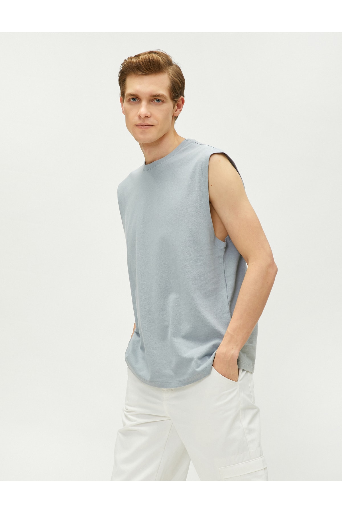 цена Базовая футболка без рукавов с круглым вырезом Хлопок без рукавов Koton, серый