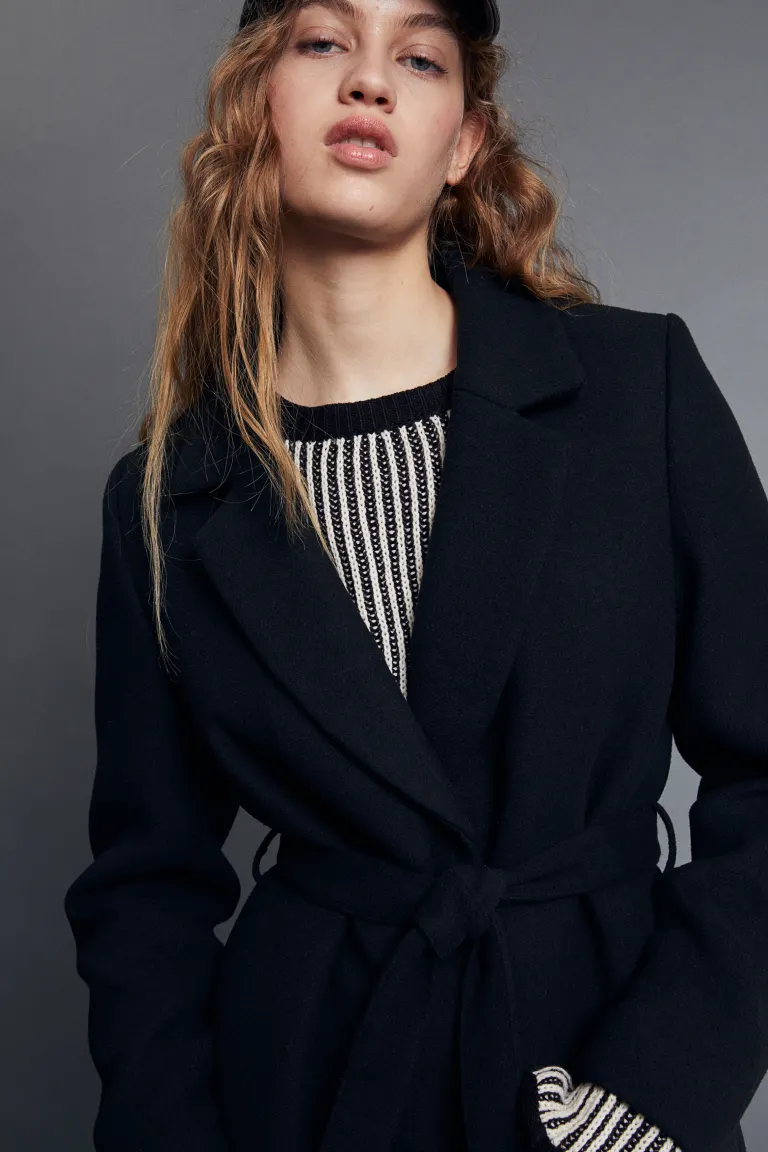 

Пальто с поясом H&M, черный