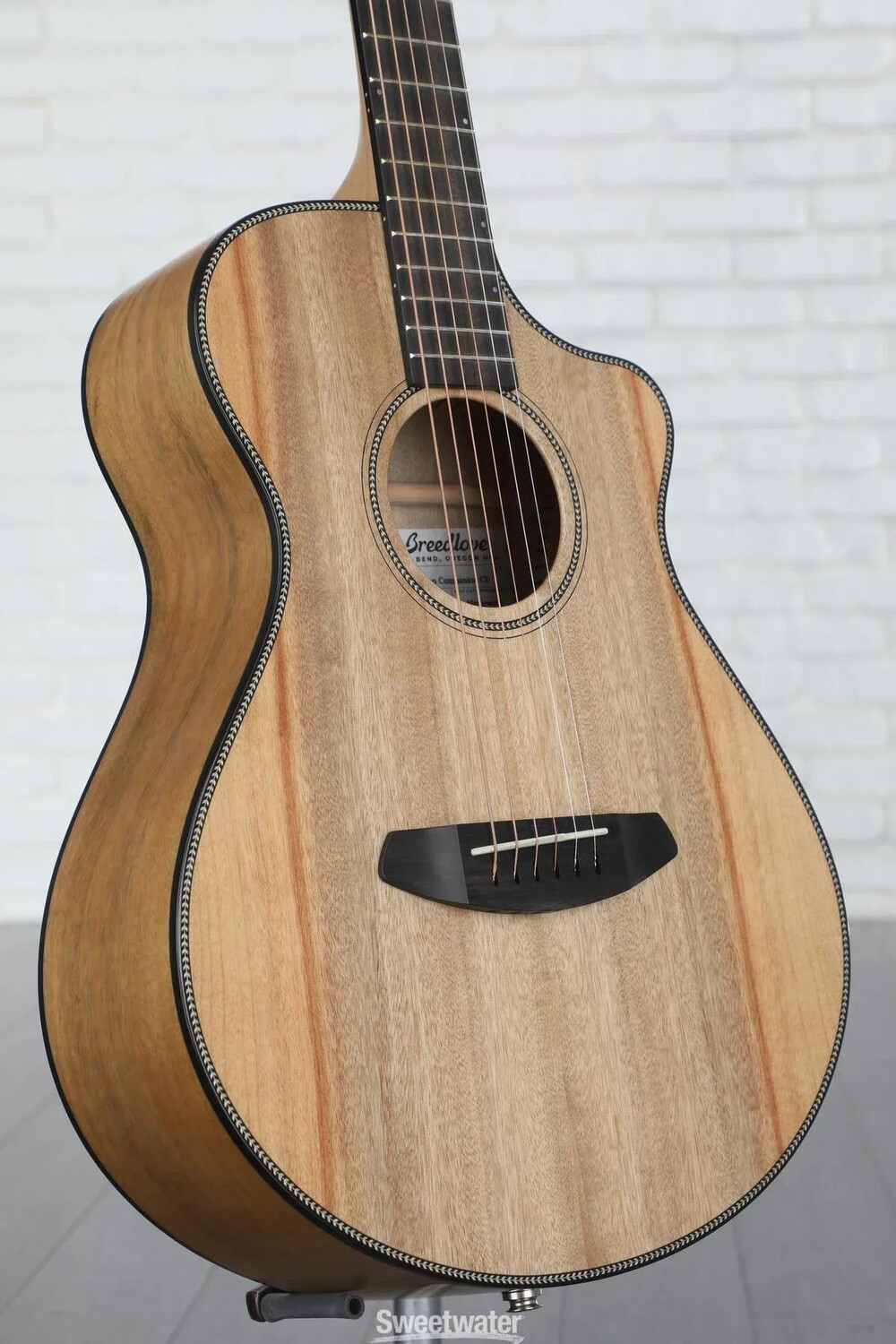 

Акустико-электрическая гитара Breedlove Oregon Companion CE - Natural