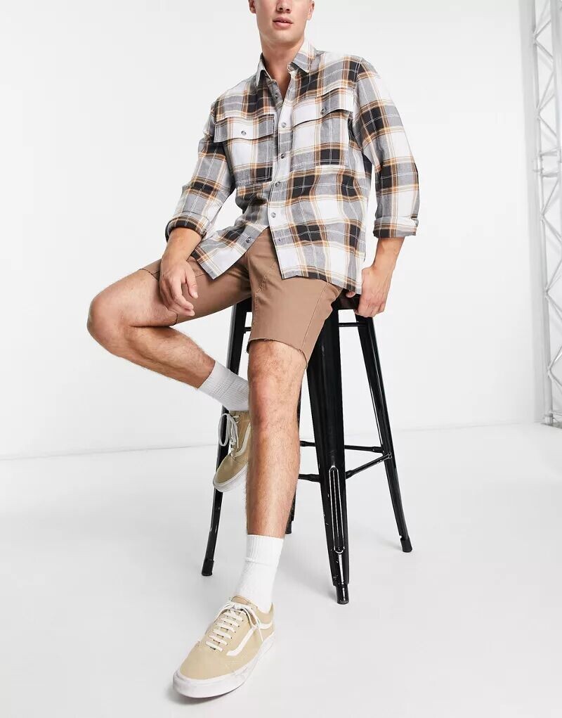 

Коричневые узкие джинсовые шорты с отстрочкой ASOS