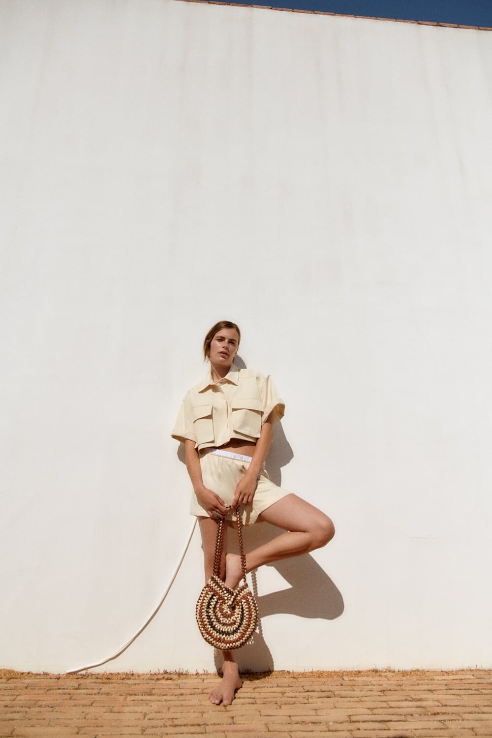 

Укороченная рубашка с карманами ZARA, бежевый