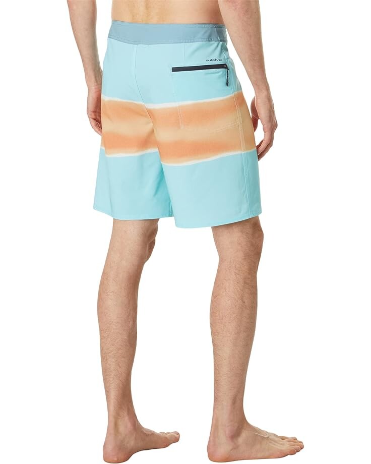 

Шорты для плавания Quiksilver Surfsilk Air Brush 19" Boardshorts, цвет Angel Blue
