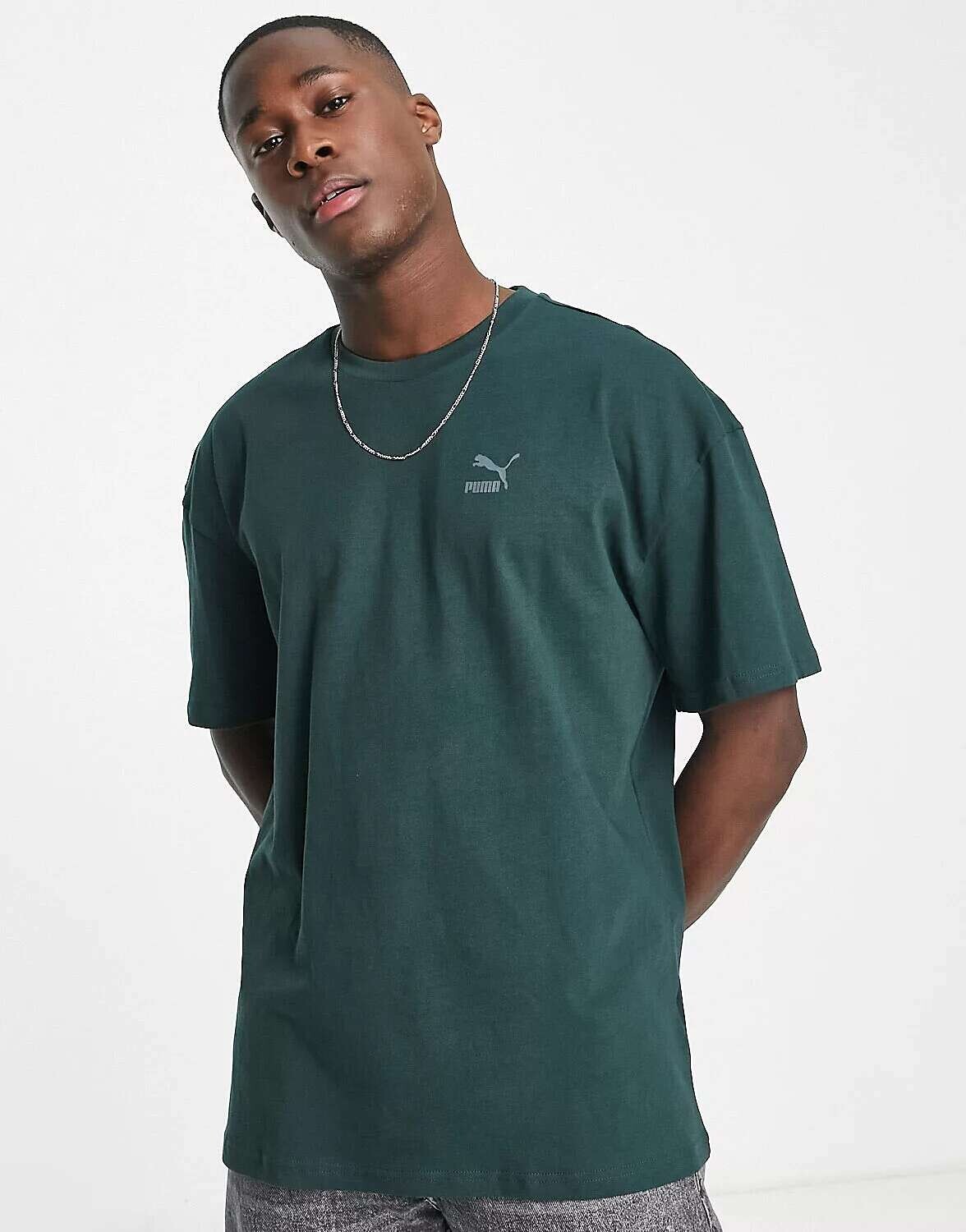 

Темно-зеленая футболка в стиле сафари Puma Classicsна ASOS