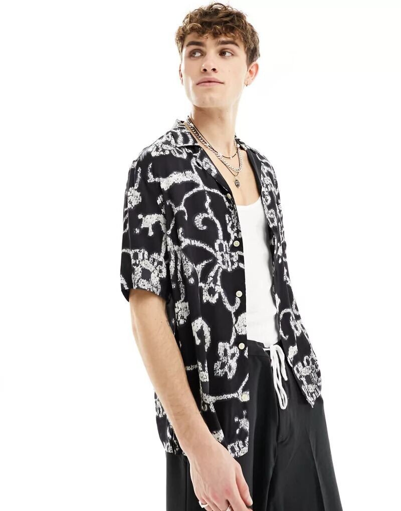 

Черная рубашка с узором AllSaints Webs