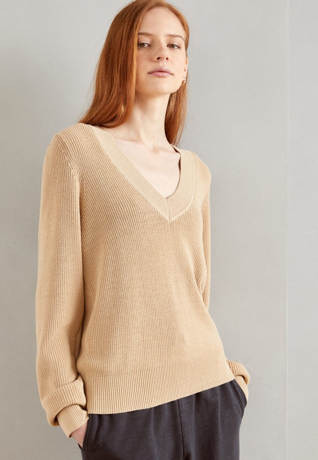 

Вязаный свитер VNECK BASIC Esprit, цвет cream beige