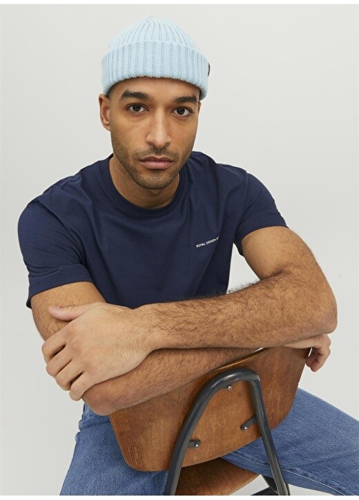 

Однотонная мужская футболка с круглым вырезом темно-синего цвета Jack & Jones, Синий
