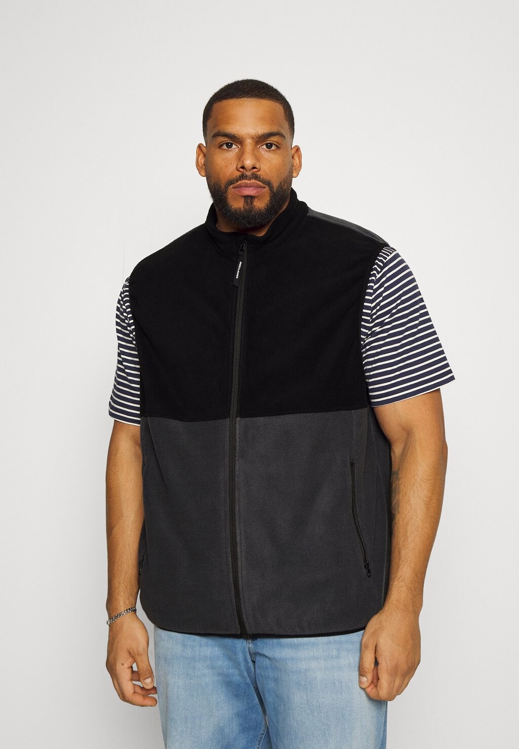 

Жилет Jack & Jones