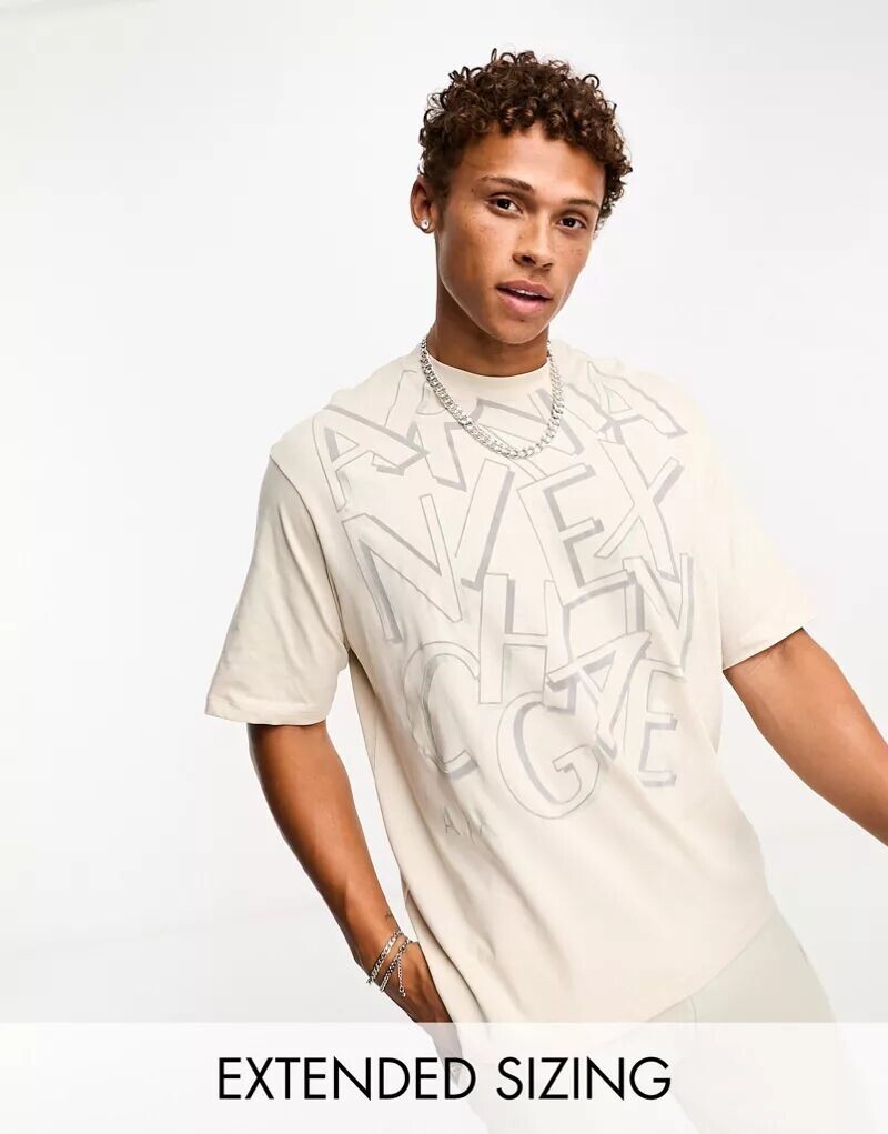 

Светло-бежевая футболка Armani Exchange с разбросанным логотипом