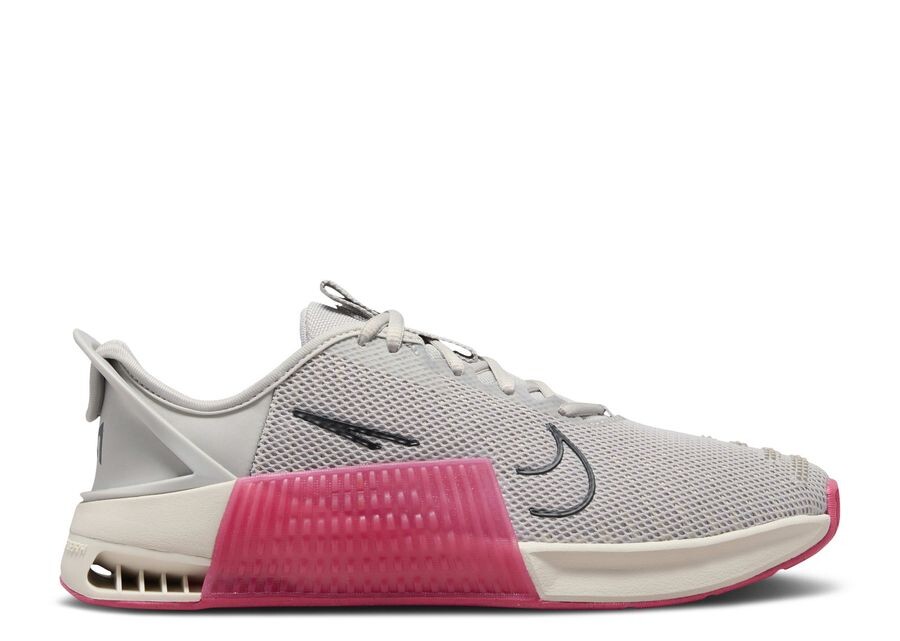 

Кроссовки Nike Wmns Metcon 9 EasyOn, цвет Light Iron Ore Aster Pink