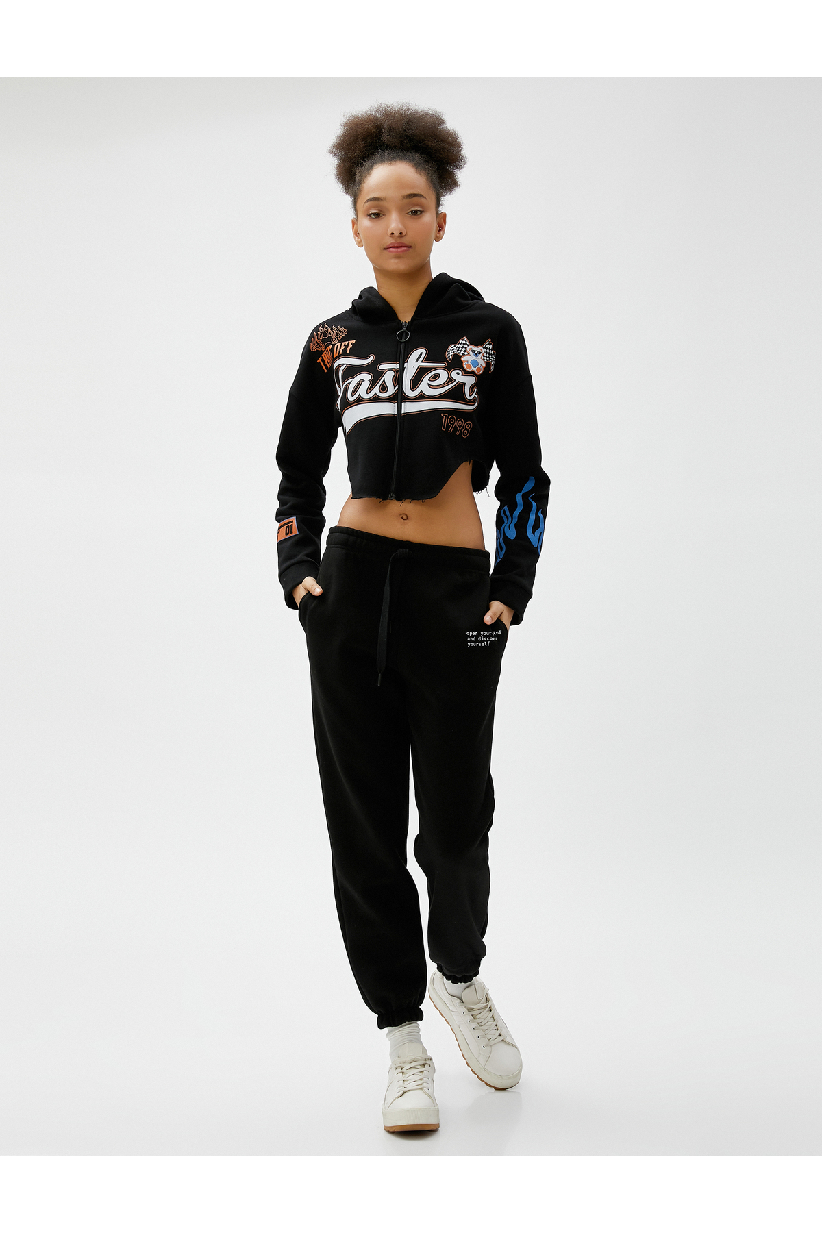 Спортивные штаны Jogger с кружевным поясом и карманом с детальной вышивкой Koton, черный