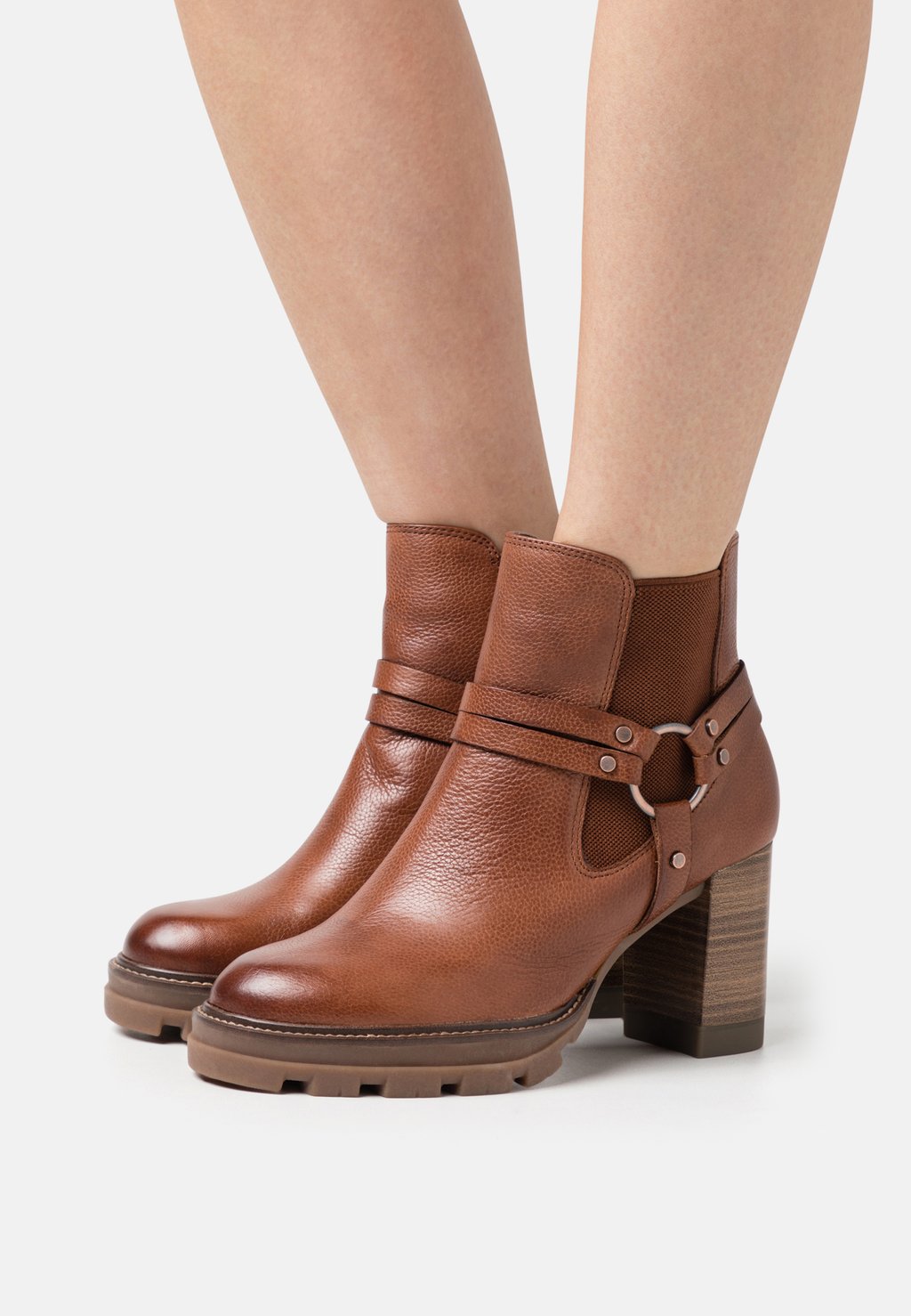 Ботинки на платформе Tamaris, коричневый ботинки на шнурках женские tamaris коричневый комб 39