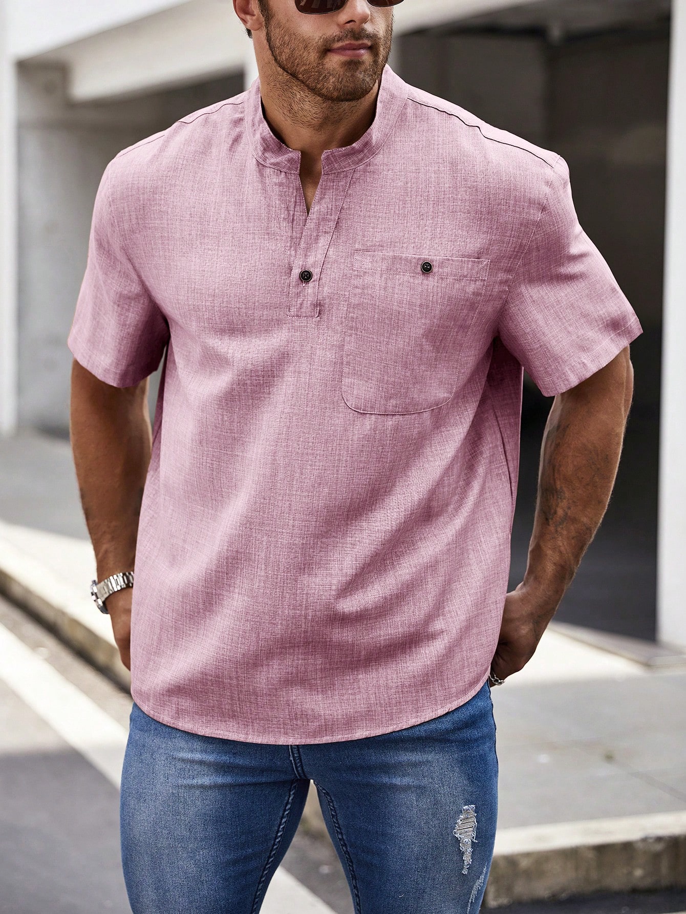 Мужская текстурированная рубашка на пуговицах Manfinity Homme больших размеров с полупланкой и накладным карманом больших размеров, сиреневый фиолетовый мужская текстурированная рубашка с коротким рукавом manfinity homme на пуговицах спереди розовый