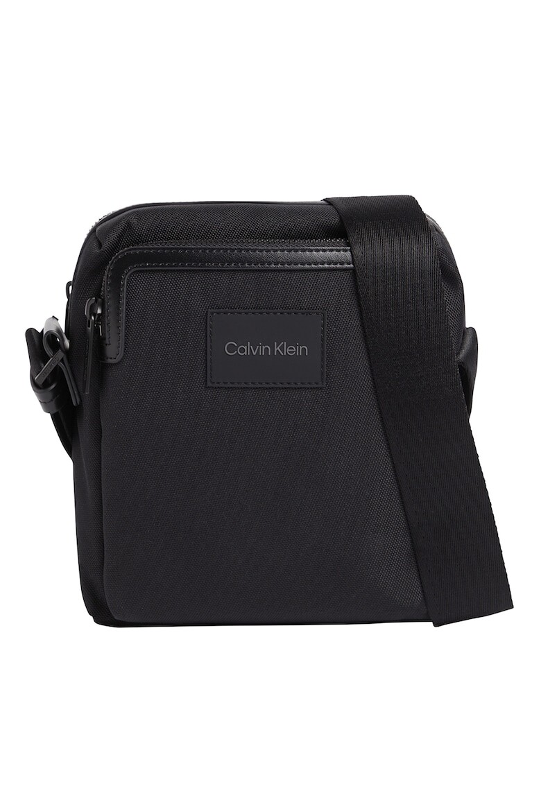 

Сумка с регулируемым ремнем Calvin Klein, черный