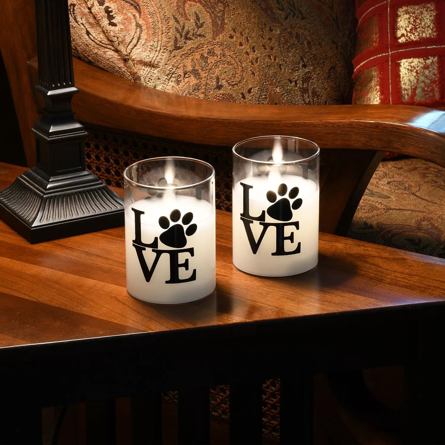 

LumaBase Love Paws Восковые свечи на батарейках в стеклянных держателях с движущимся пламенем, набор из 2 предметов