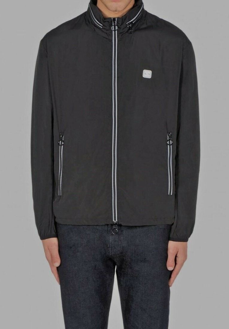 

Легкая куртка Armani Exchange