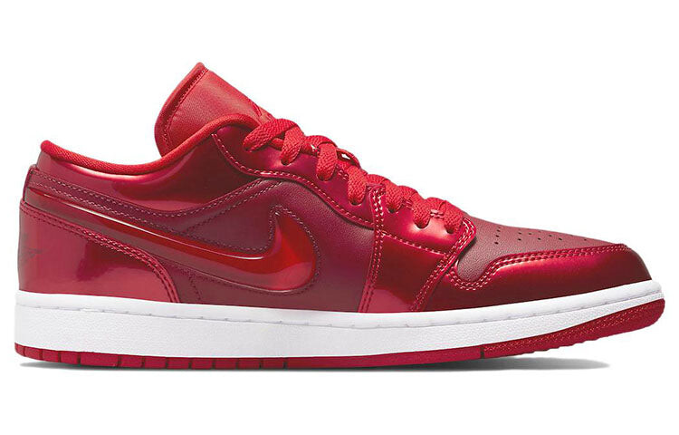 

Кроссовки женские Nike Air Jordan 1 Vintage баскетбольные, красный