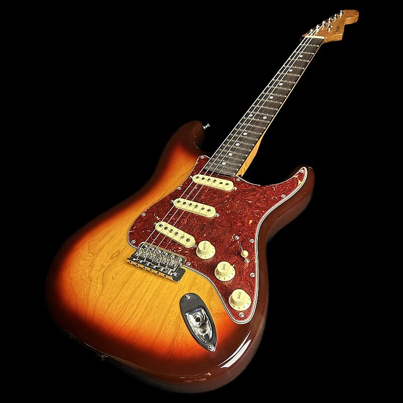 

Электрогитара Fender Custom Shop American Custom Strat NOS RW Chocolate 3-Color Sunburst w/case