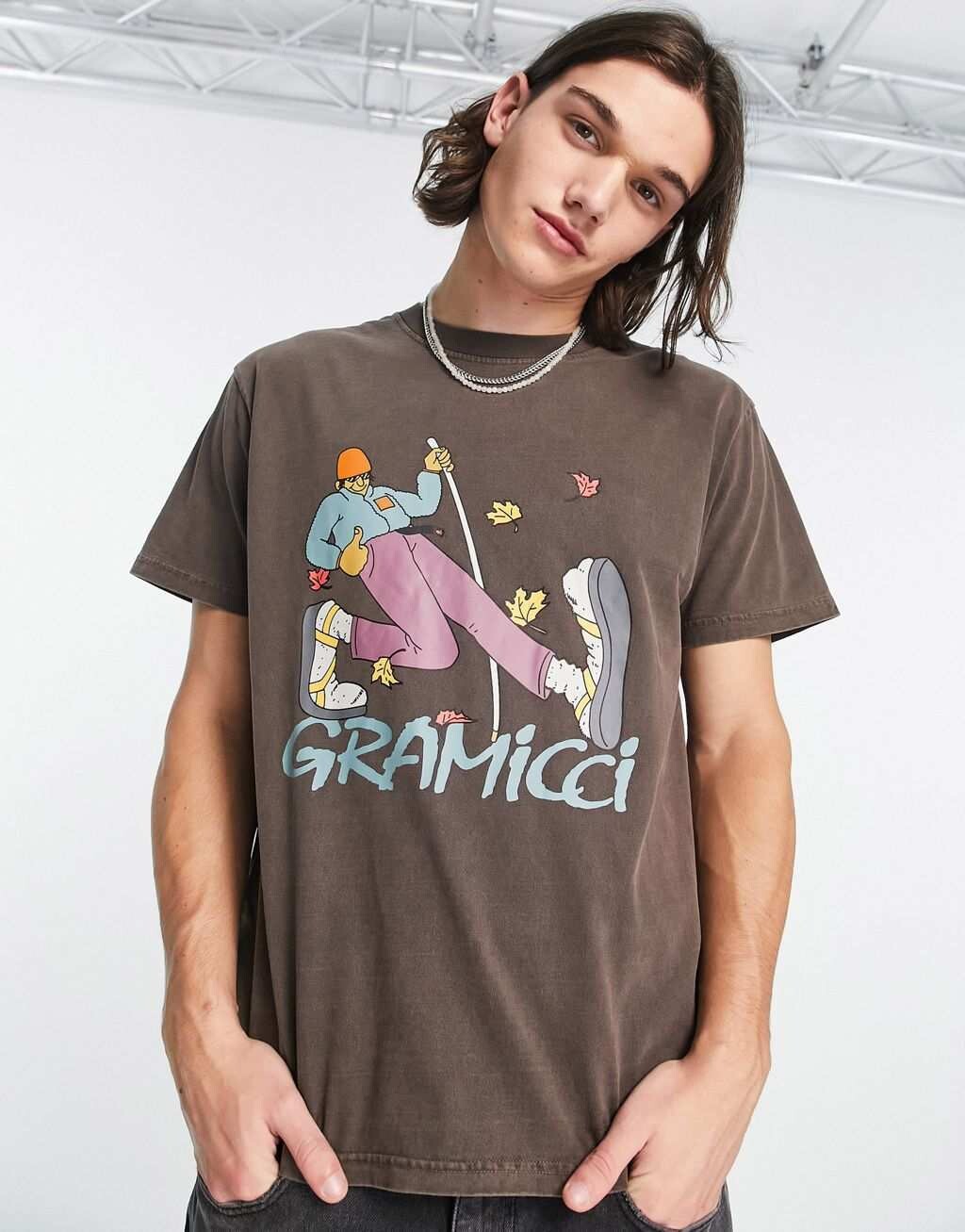 

Коричневая футболка Gramicci Hiker