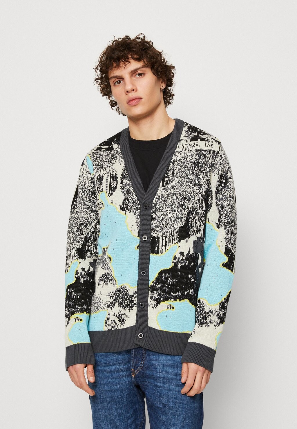 

Кардиган HUF