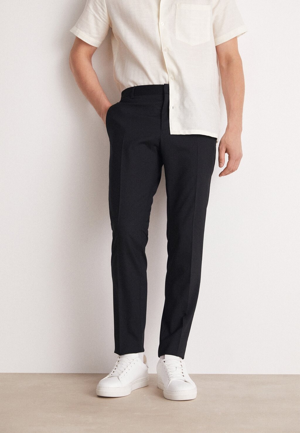 

Тканевые брюки Calvin Klein Tailored, черный