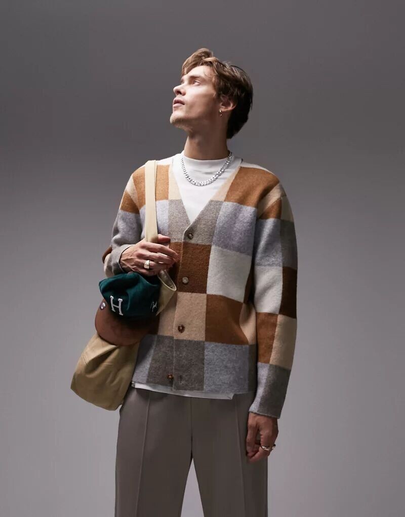 

Коричневый кардиган в шахматную клетку Topman