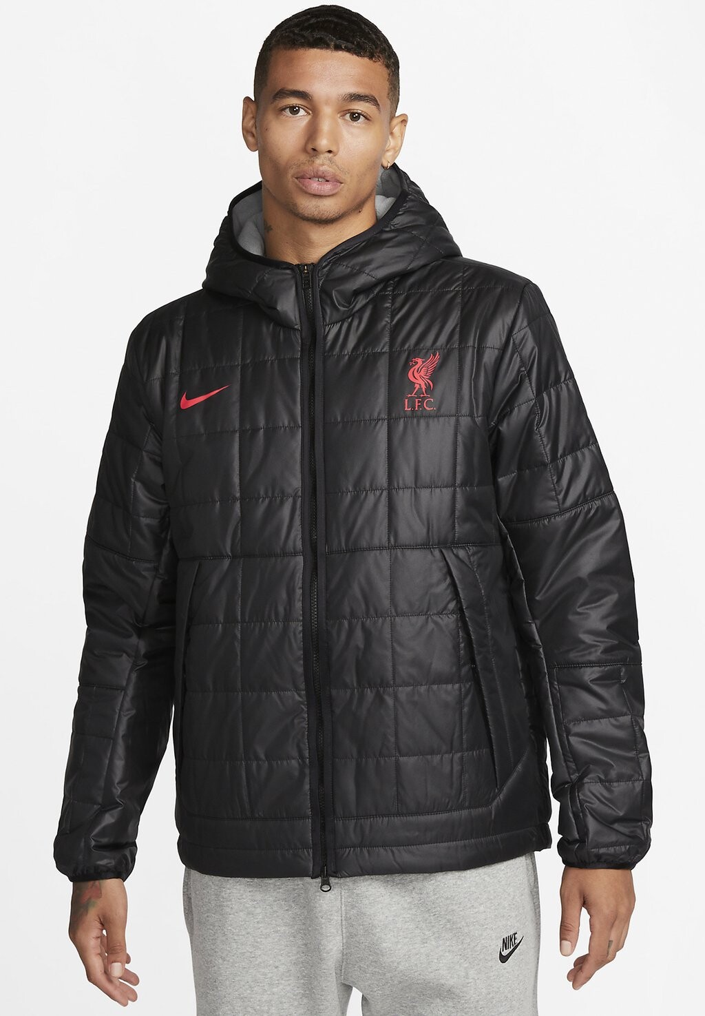 

Спортивная куртка Nike