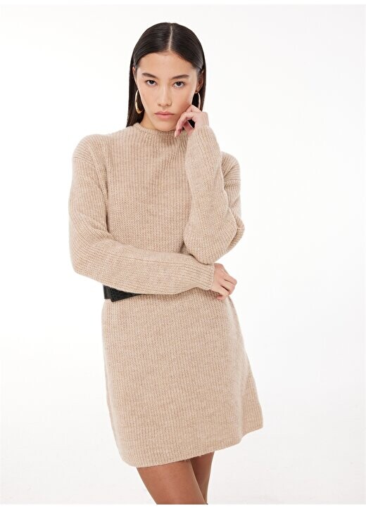 

Короткое женское платье светло-коричневого цвета с круглым вырезом PBF3W-ELB-046 People By Fabrika, кэмел