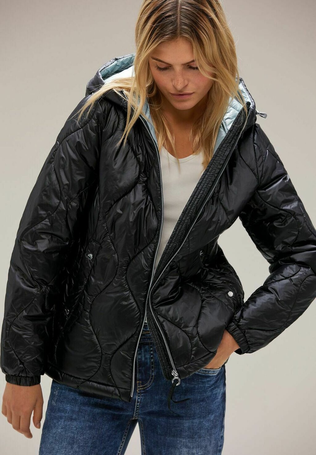 

Зимняя куртка MIT BOTTLE STEPPUNG Street One, цвет schwarz