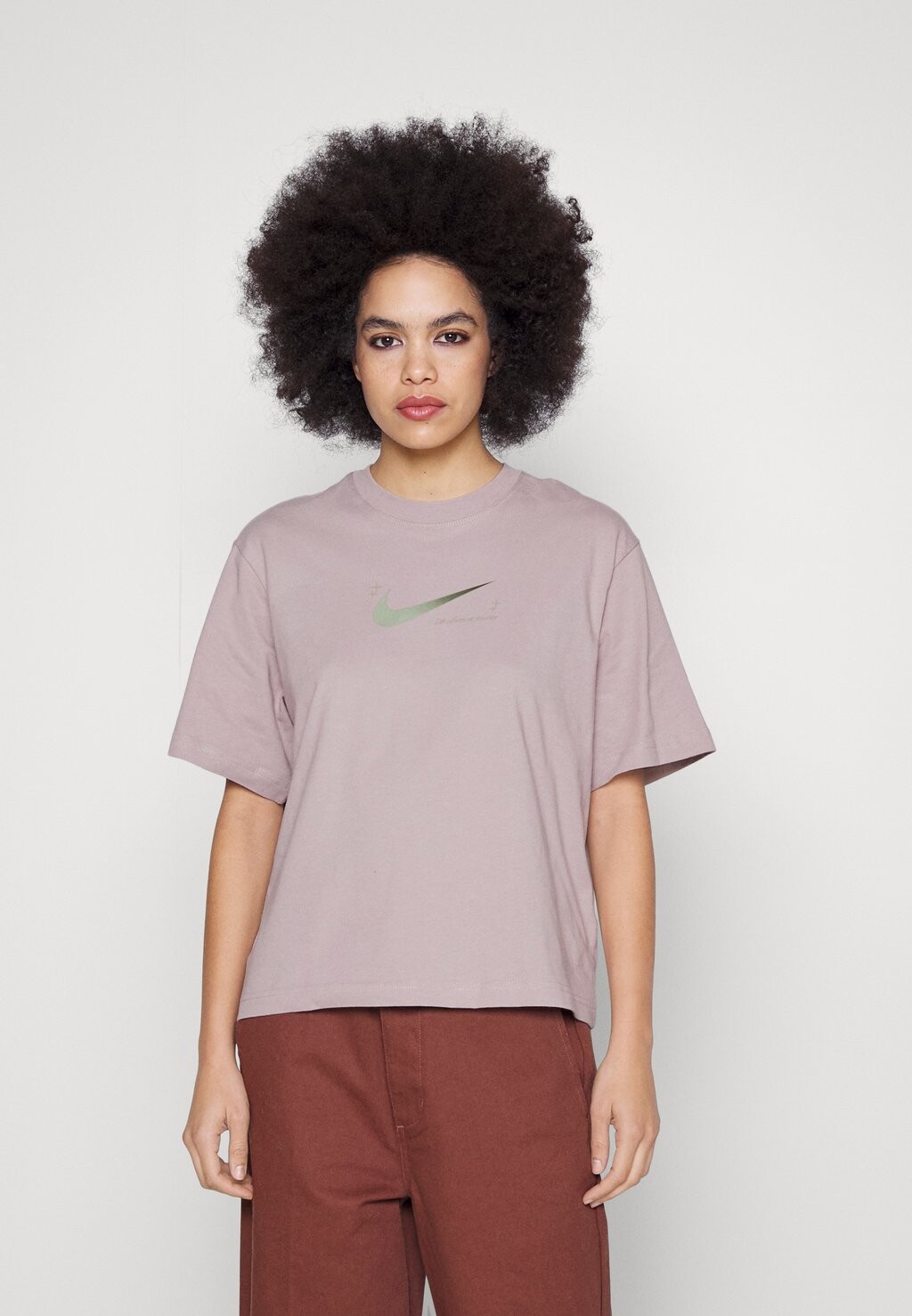 

Футболка с принтом Nike
