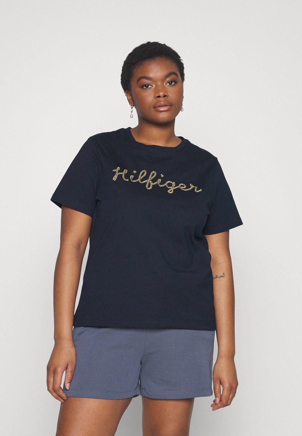 

Футболка с принтом Tommy Hilfiger, Черный