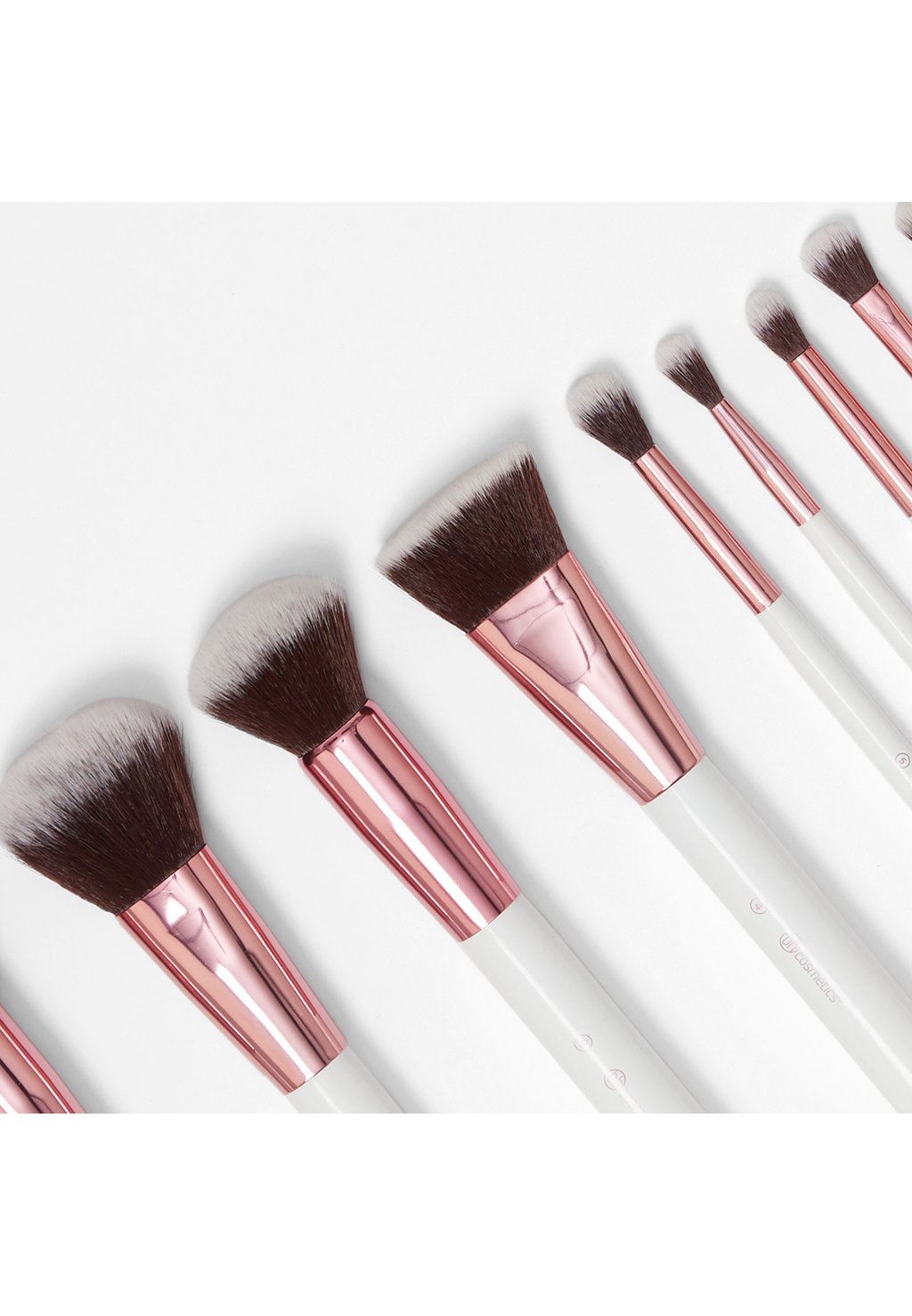 Набор кистей BH Cosmetics. BH Crystal Quartz 12 piece Brush Set. Кисть BH Cosmetics 2. Набор кистей для макияжа с подставкой BH Cosmetics 13 шт.