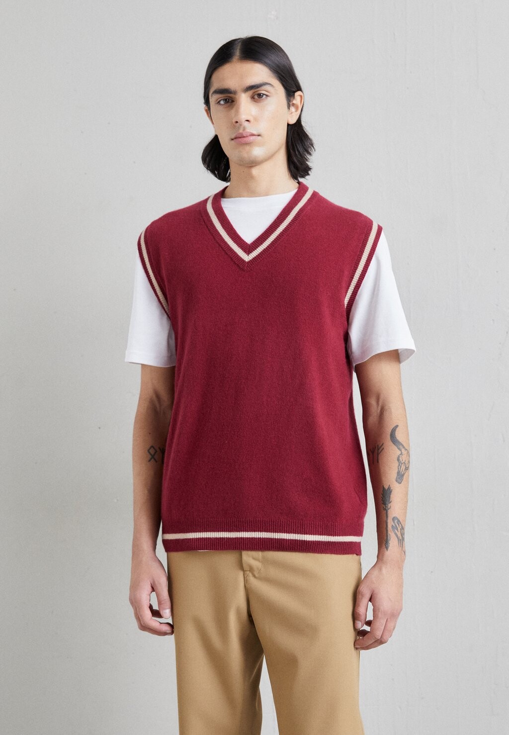 

Джемпер CASHMERE STRIPE VARSITY VEST KNITID, темно коричневый