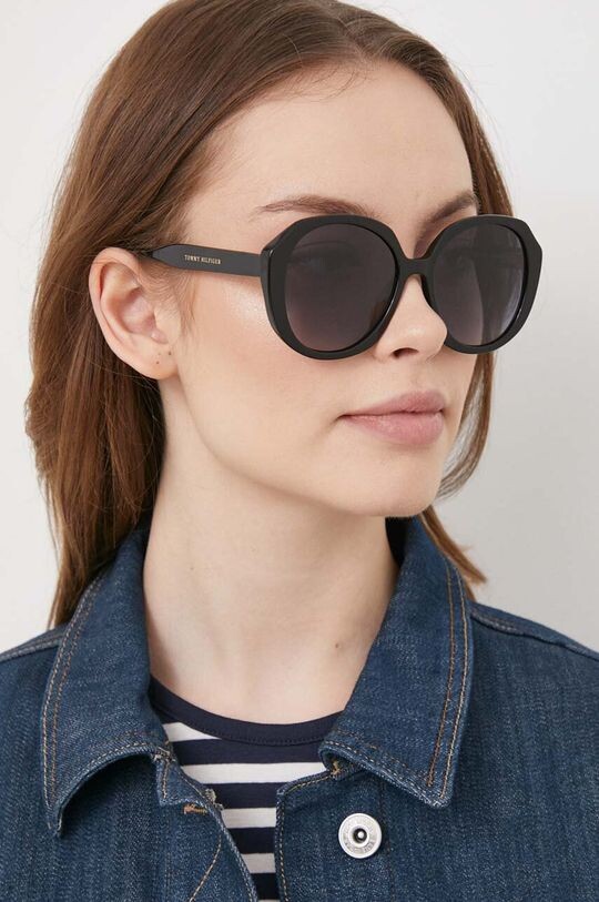 

Солнечные очки Tommy Hilfiger, черный