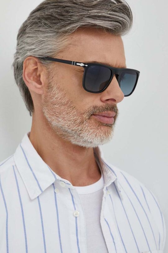 

Солнцезащитные очки Persol, черный