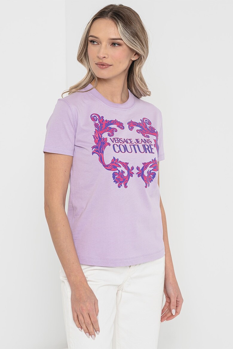 

Хлопковая футболка с принтом в стиле барокко Versace Jeans Couture, фиолетовый
