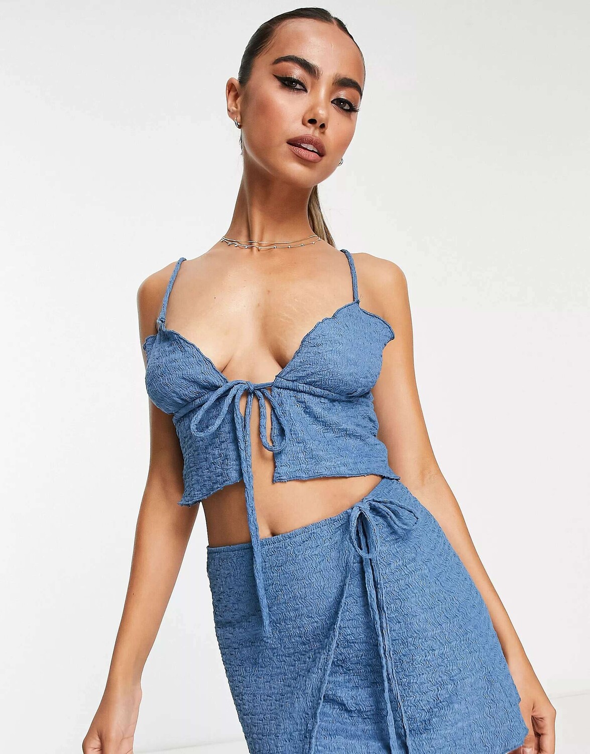 

Синий топ с завязками спереди Pull&Bear