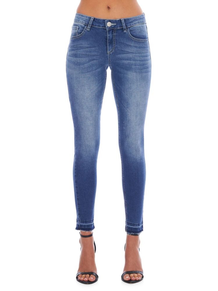 

Выпущены джинсы скинни с подолом Prosperity Denim, цвет Light Wash