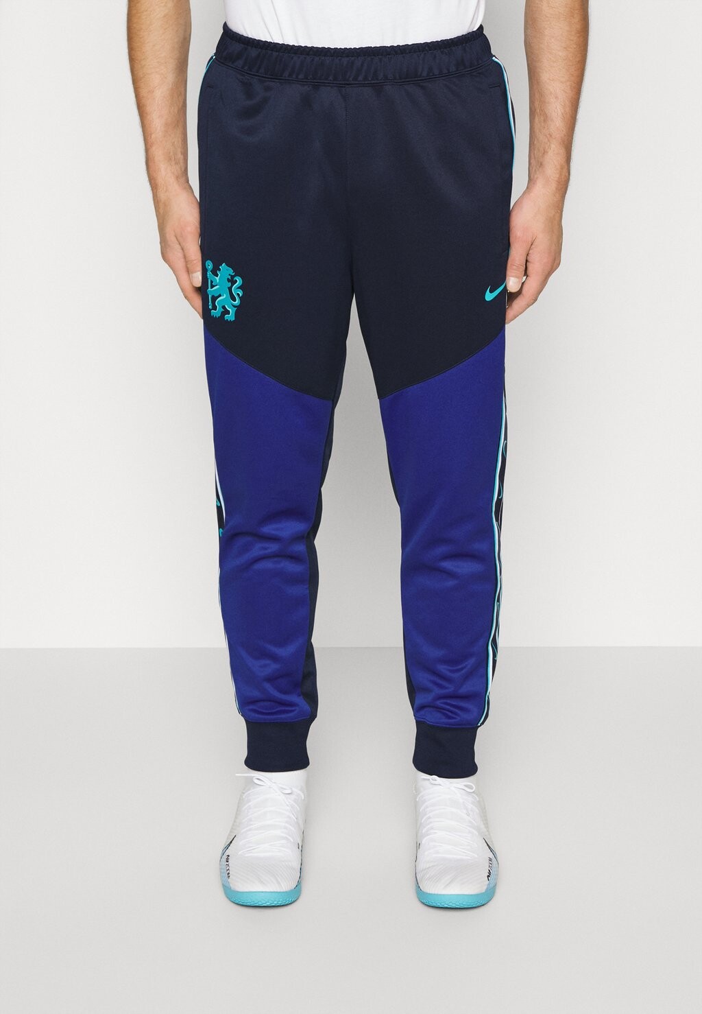 

Спортивные брюки Nike