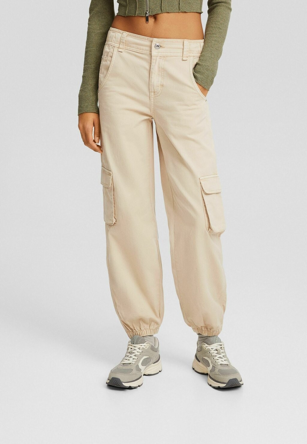 Брюки-карго Joggers Bershka, цвет sand брюки карго joggers girls gap цвет beach pebble