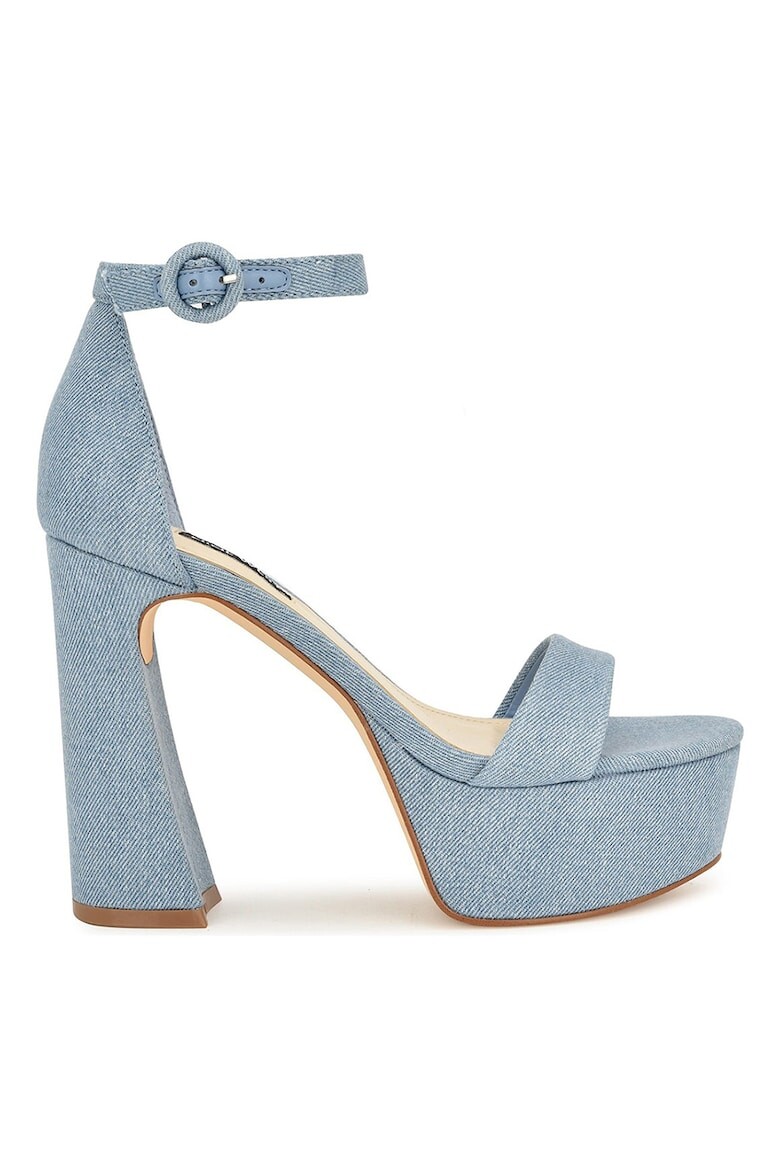 

Джинсовые босоножки Ivana на массивном каблуке Nine West, синий