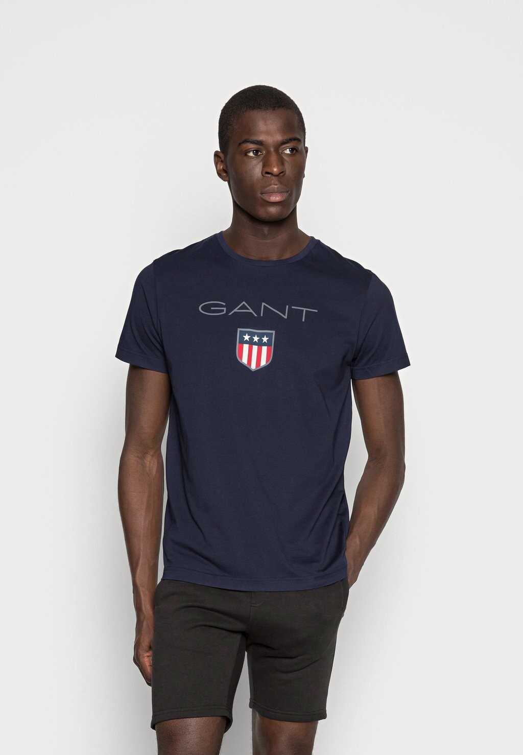 

Футболка с принтом GANT, темно-синий