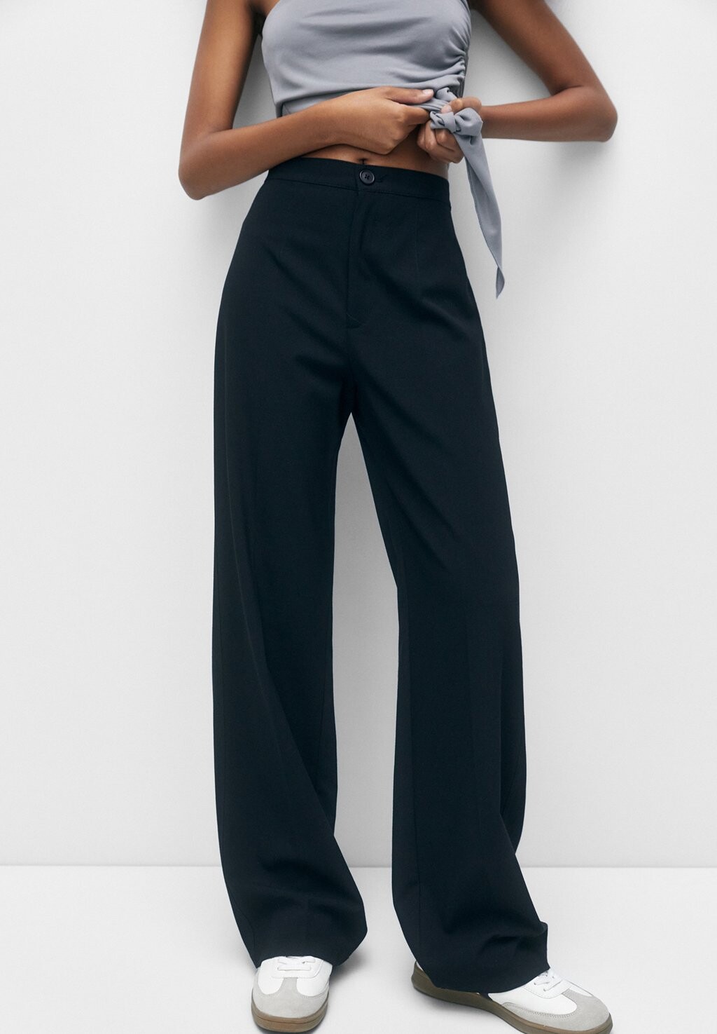 

Брюки PULL&BEAR, черный