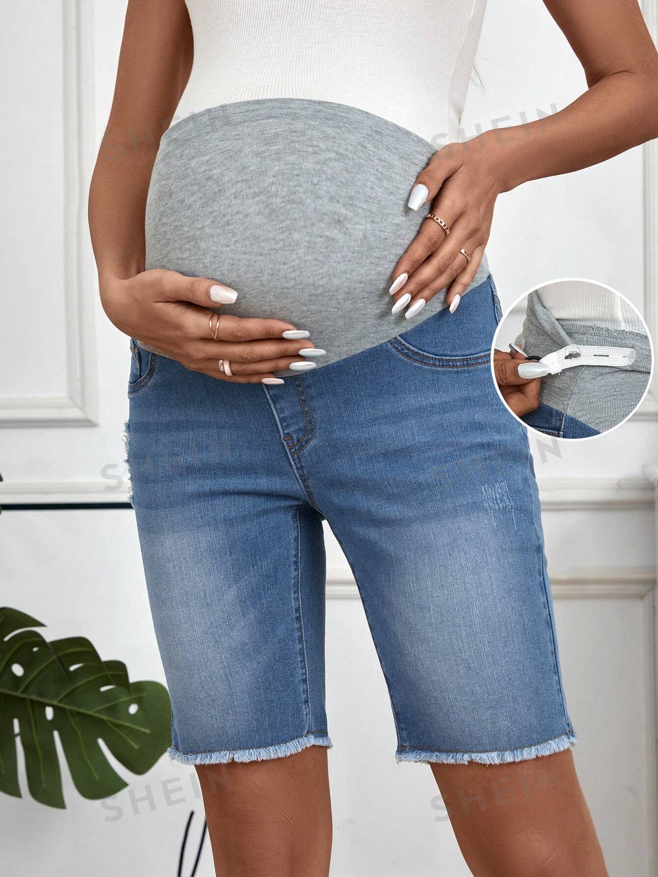 SHEIN Джинсовые шорты с регулируемой талией и потертым краем для беременных, средняя стирка цена и фото