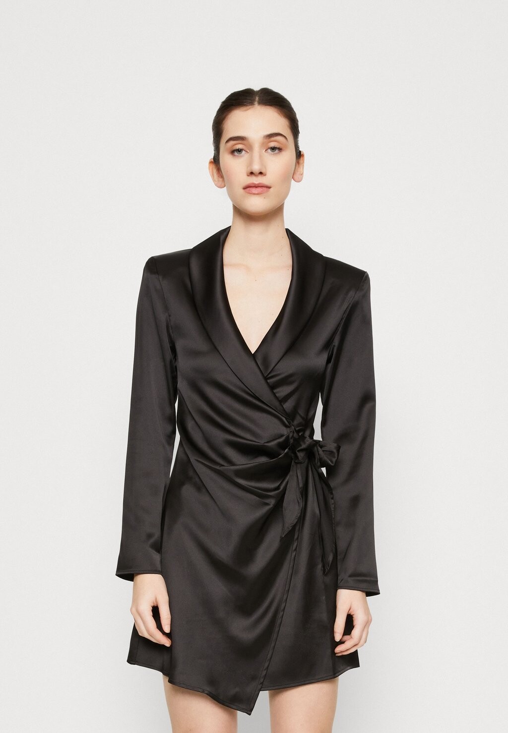 

Элегантное платье Gina Tricot, черный