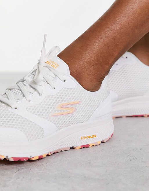 

Белые кроссовки для бега Skechers Go Run Consistant