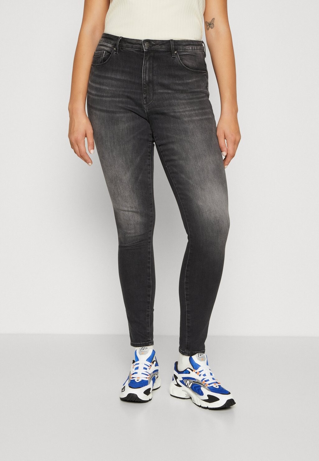 

Джинсы Skinny Fit Oncroyal Pimbox ONLY Curve, цвет washed black